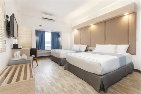 hotels near mall of asia|hotel near moa.